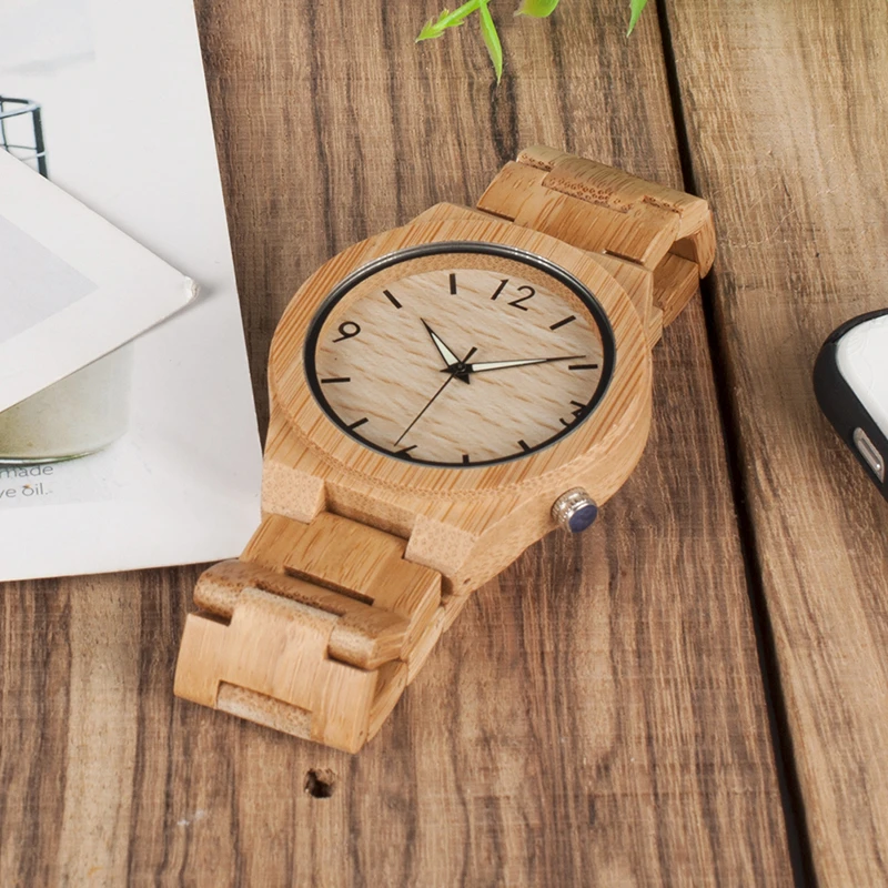 Montre en bois naturel de bambou, bracelet ajustable écologique